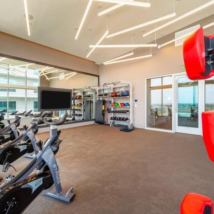 Luxury Highrise In Midtown - Skyline Views And Chic Decor Apartamento Houston Exterior foto