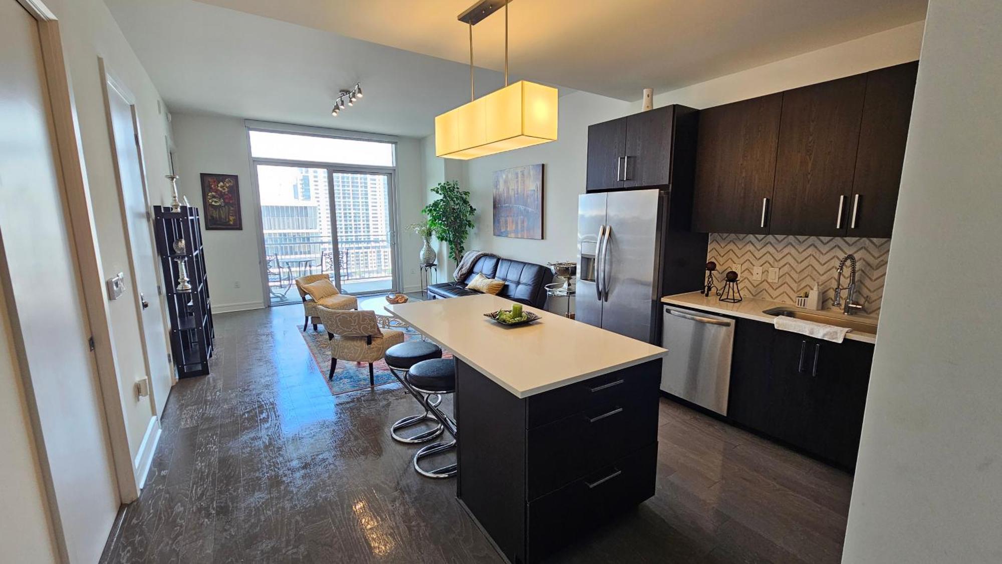 Luxury Highrise In Midtown - Skyline Views And Chic Decor Apartamento Houston Exterior foto
